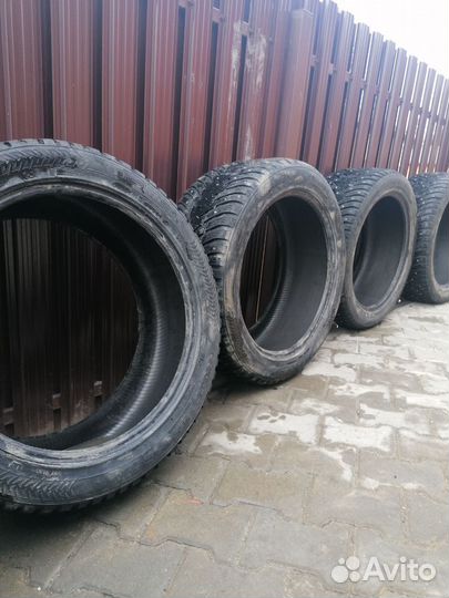 Nokian Tyres Hakkapeliitta 8 SUV 265/45 R20