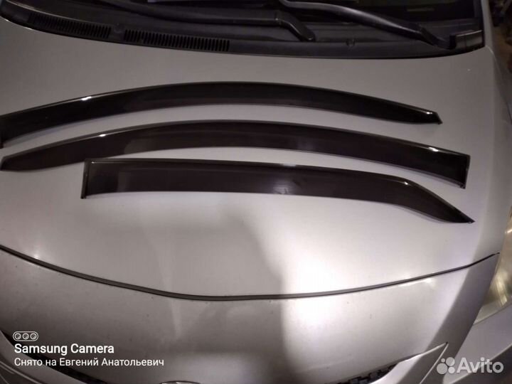 Ветровики на toyota yaris