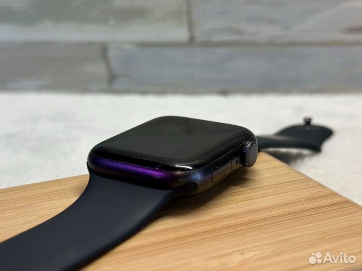 Apple Watch SE 44mm акб 92