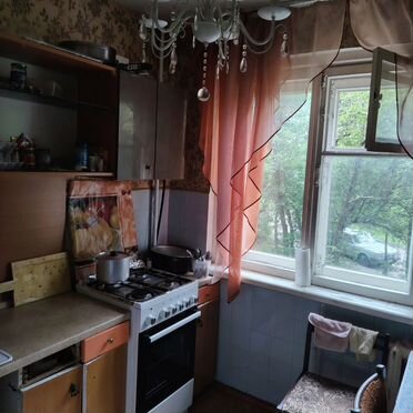4-к. квартира, 65 м², 2/5 эт.