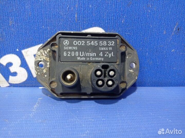 Коммутатор зажигания Mercedes-Benz W190 седан