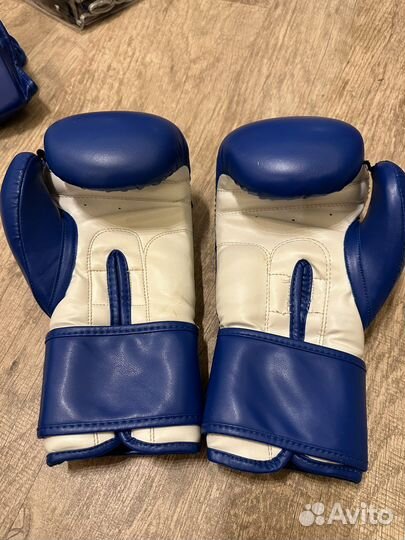 Боксерские перчатки 12 oz