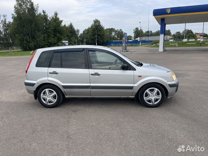 Ford Fusion 1.4 МТ, 2006, 260 100 км