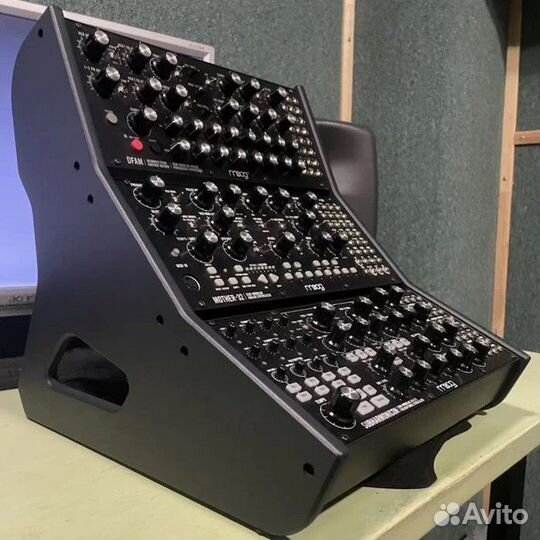 Стойка стенд Moog Mother-32 dfam Subharmonicon