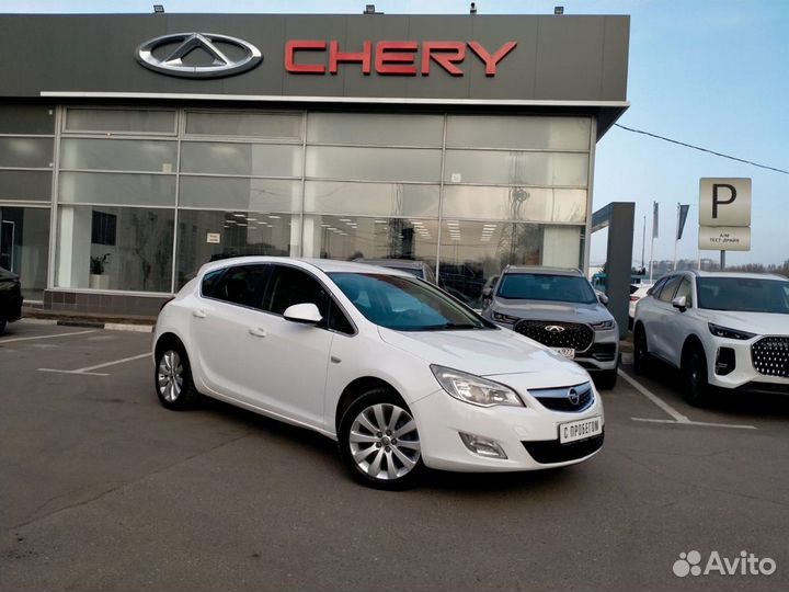 Opel Astra 1.6 AT, 2011, 244 000 км