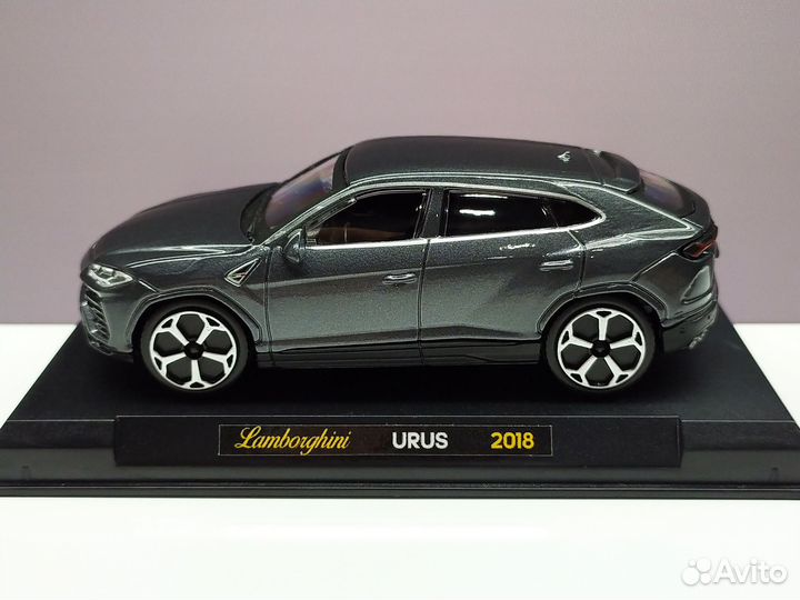 1:43 Lamborghini Urus 2018