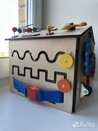 Бизиборд домик со светом новый