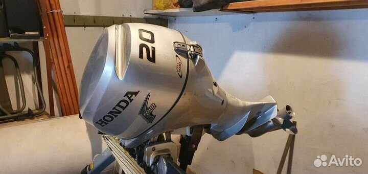 Продается лодка надувная с мотором