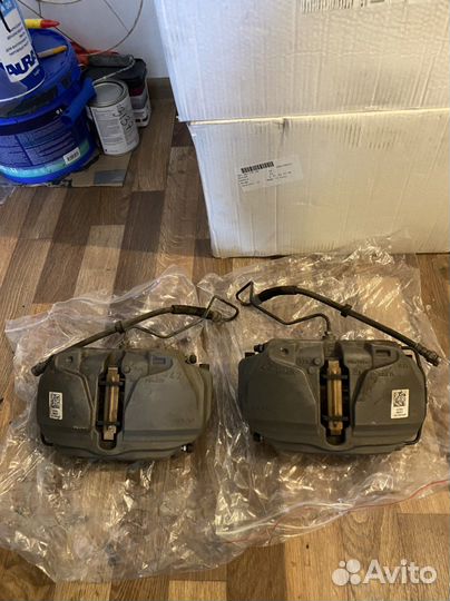 Комплект передних тормозов Audi a4 b9