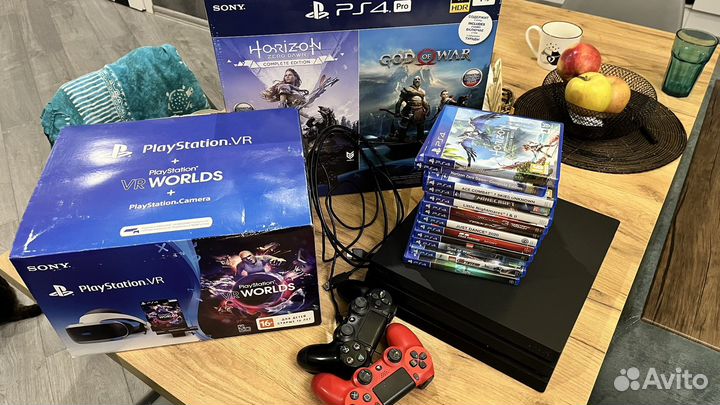 Sony PS4 Pro 1 Tb + Sony VR + 14 игр