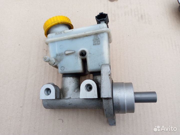 Главный тормозной цилиндр Chevrolet Lacetti