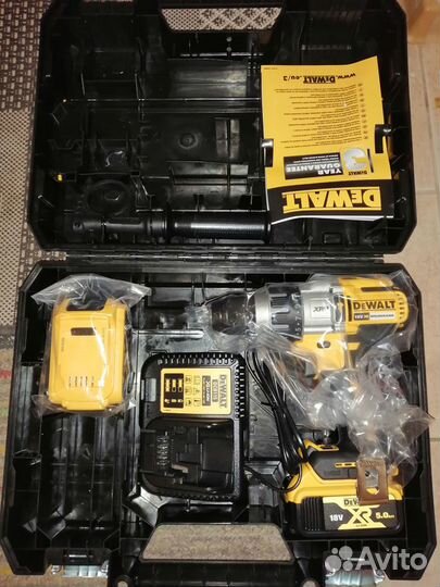 Шуруповерт Dewalt