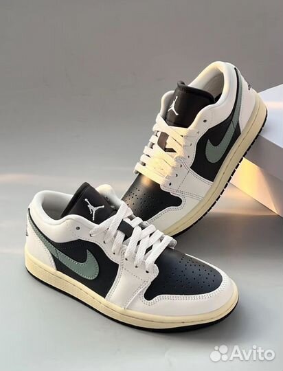 Кроссовки Nike Air Jordan 1 Low Jade Smoke ориг