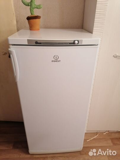 Холодильник бу Indesit