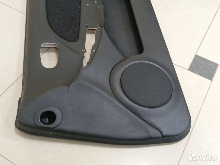 Обшивка двери передняя правая Hyundai Sonata EF