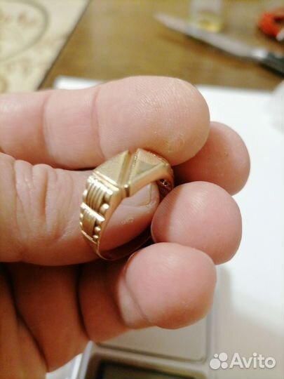 Мужская золотая печатка