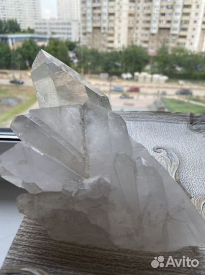 Минералы друзы горный хрусталь лабрадор гранат