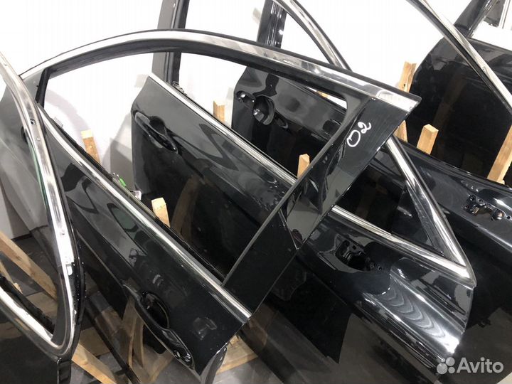 Молдинги дверей camry 70 75