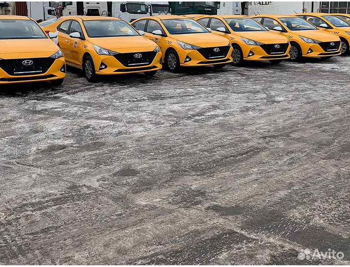 Ищем женских водителей такси на зарплату