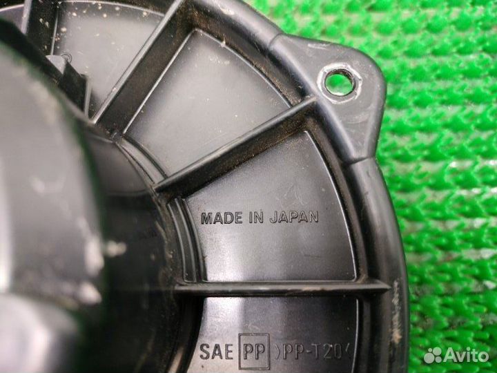 Мотор отопителя Mitsubishi Lancer CB4W 4G92 1995