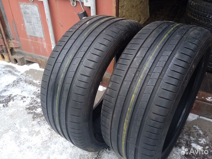 Pirelli P Zero PZ4 275/40 R21