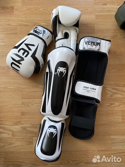 Боксёрские перчатки полный набор