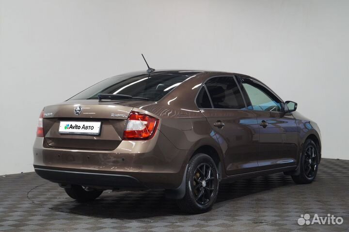 Skoda Rapid 1.6 AT, 2018, 98 700 км