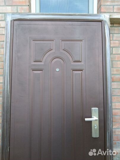 Дверь входная металлическая новая