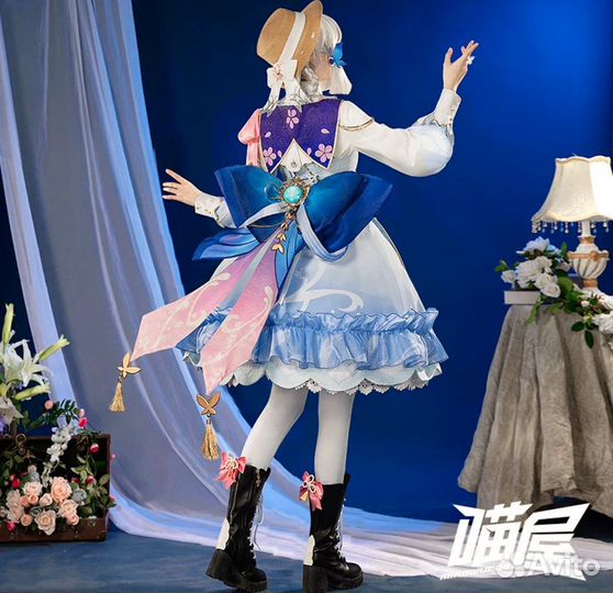 Геншин Импакт Аяка косплей