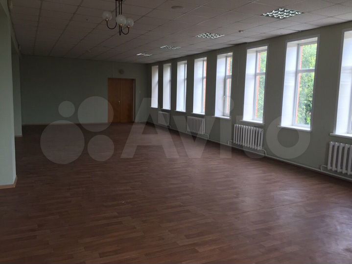 Торговая площадь, 1500 м²