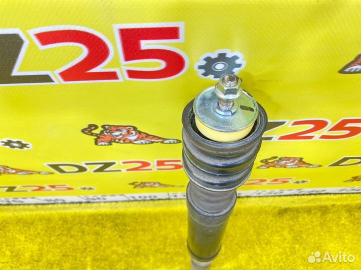 Амортизатор задний левый Honda Fit GP5/GK5/GK3 138014