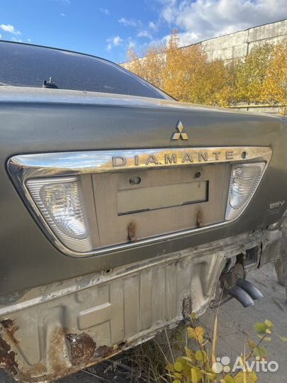 Фонарь задний Mitsubishi Diamante