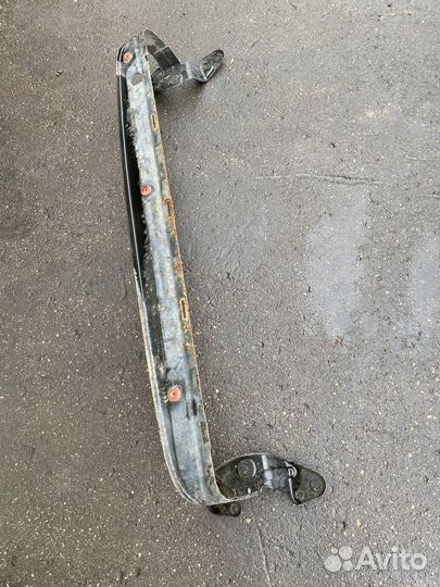 Балка под радиатор Volvo V50 MW