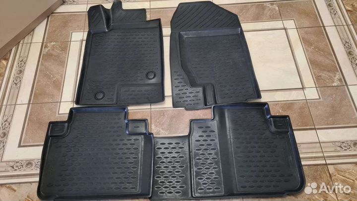 Автомобильные коврики резиновые