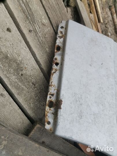 Крыло переднее правое w 210