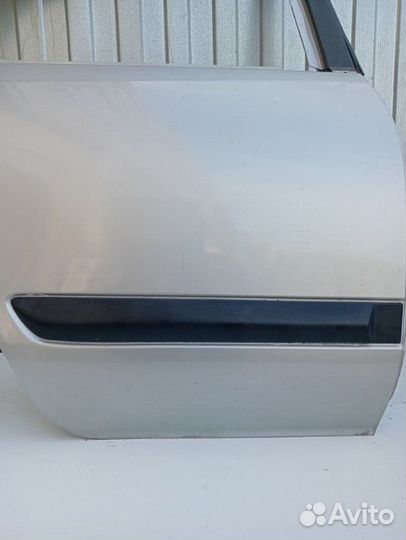 Дверь боковая задняя правая Nissan Almera N16