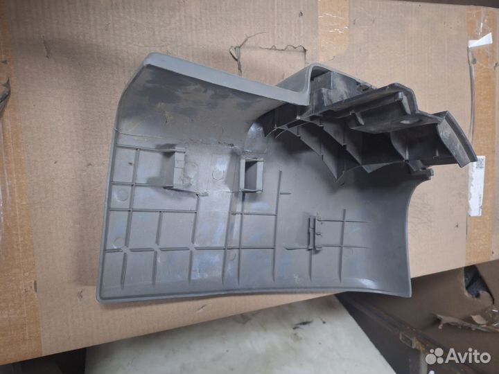 Накладка заднего бампера правая MB Sprinter