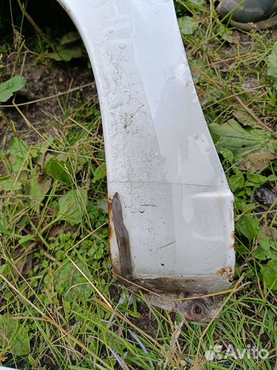 Крыло правое/левое Гранта Калина2 240 Белое облако