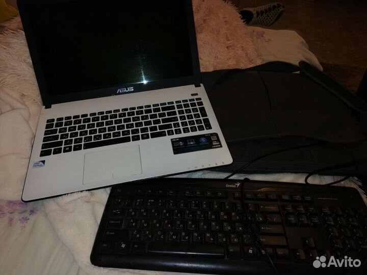 Старенький ноутбук