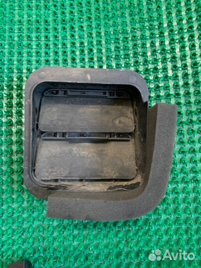 Воздухозаборник задний правый Subaru Xv GP7 FB20