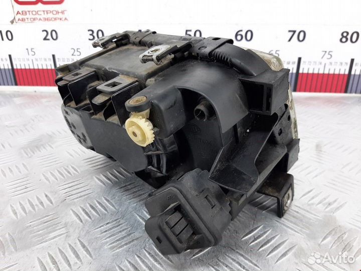 Фара правая Audi A3 8L 1996 8L0941030A