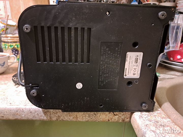 Кофеварка Vitek V-1513 под ремонт или на донора