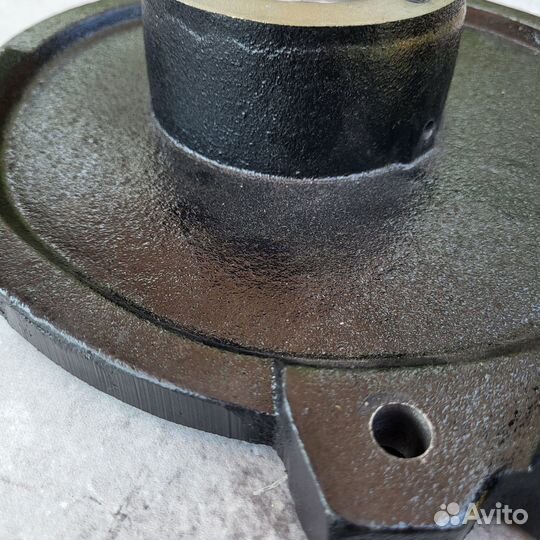 Лобовина задняя вакуумного насоса нвм-75