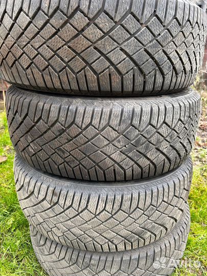 Continental VancoVikingContact 235/60 R17