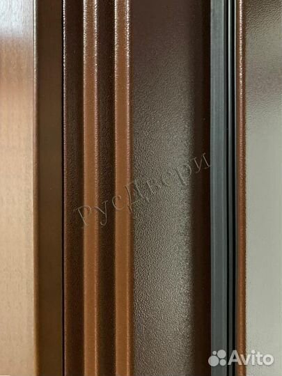 Металлическая дверь для дома с терморазрывом