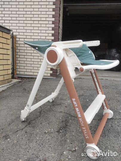 Стульчик для кормления happy baby berny v2