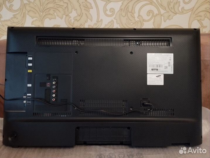 Телевизор Samsung UE32J4100 на запчаст