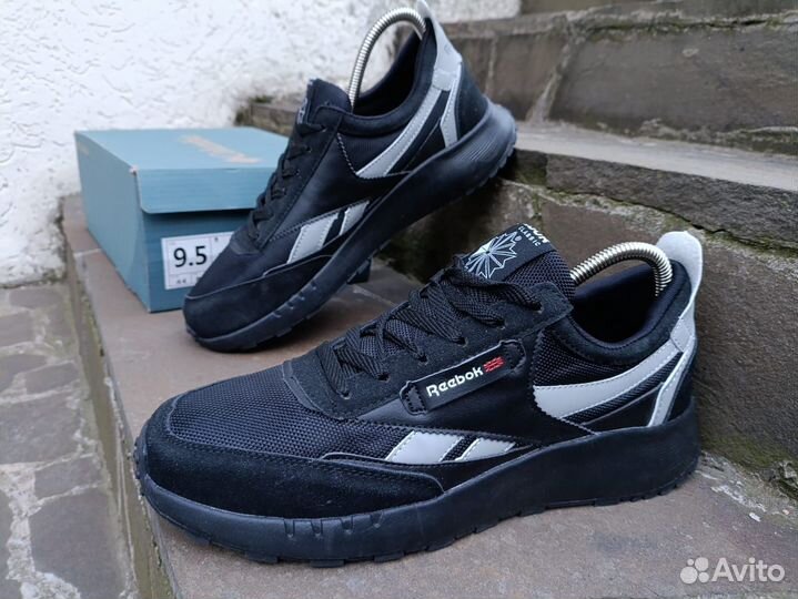 Кроссовки Reebok спортивные