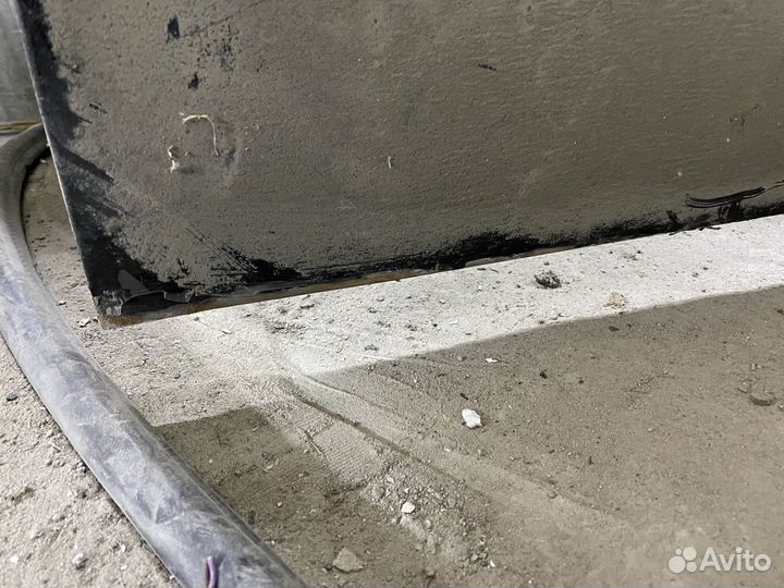 Левая сдвижная дверь VW T5