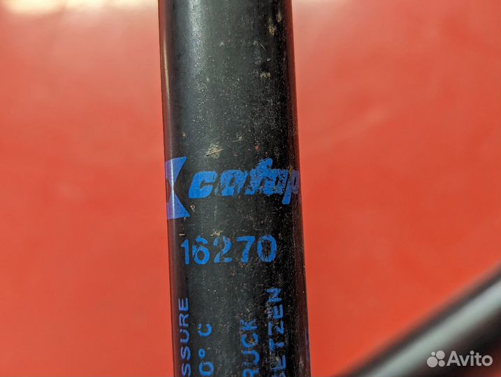 Амортизаторы багажника Volkswagen Pointer